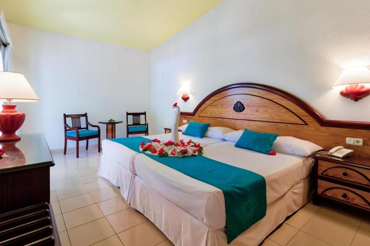 Playabachata Puerto Plata Exterior photo A room at Iberostar Grand Hotel Bávaro