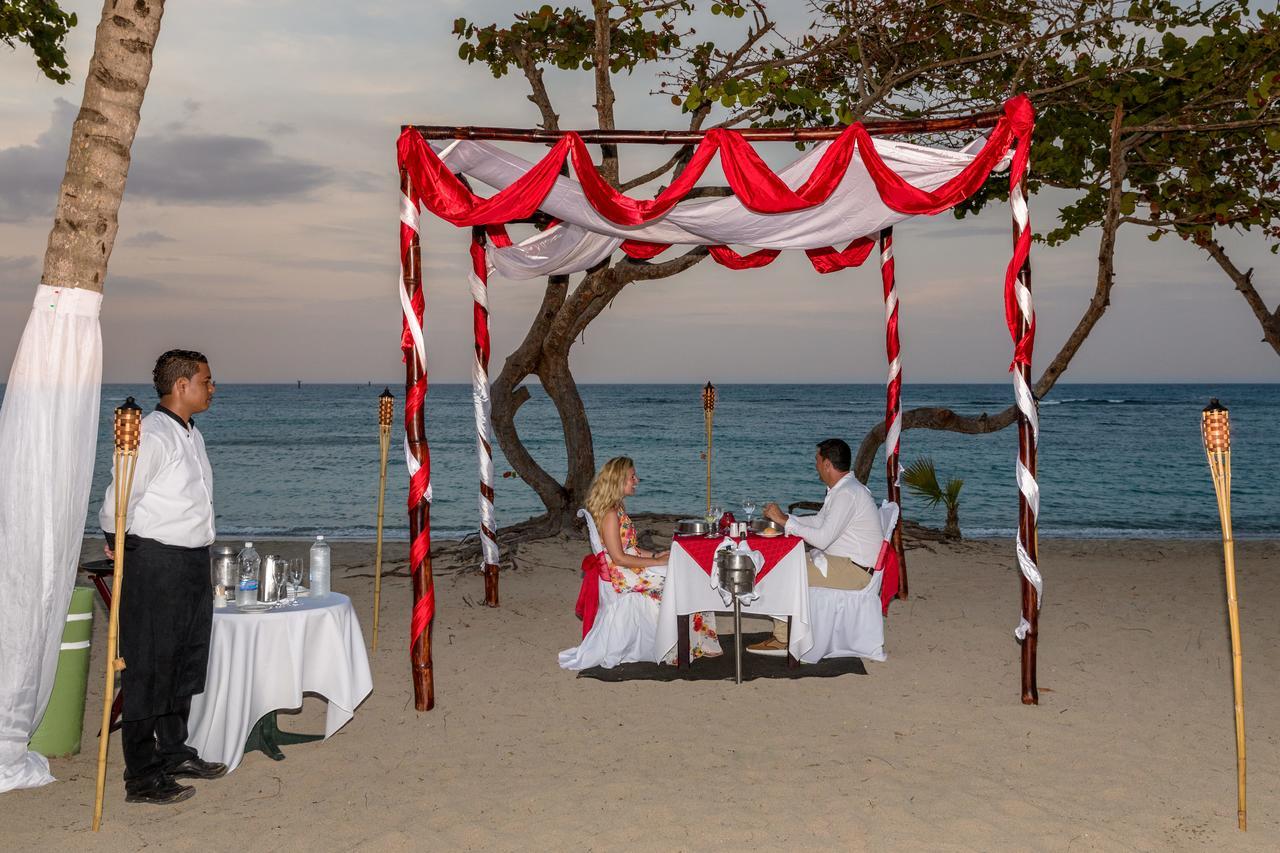 Playabachata Puerto Plata Exterior photo A canopy for a wedding